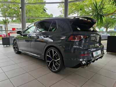 VW Golf R 333PS 4Motion (2024) - Photo 2