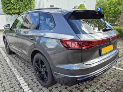 VW Touareg R-Line (2025) - Photo 6