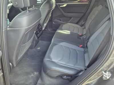 VW Touareg R-Line (2025) - Photo 13