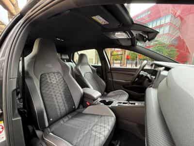 VW Golf VIII / R LINE / Automatique / LED / COCKPIT VIRTUEL (2022) - Photo 8