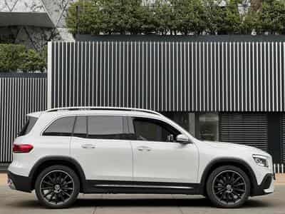 Mercedes GLB 250 (2021) - Photo 7