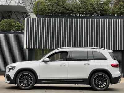 Mercedes GLB 250 (2021) - Photo 8
