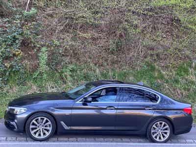 BMW 520 X-Drive Luxury Line (2018) - Photo 2