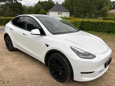 Tesla Model Y Dual range / Long range / AWD (2023) - Photo 1