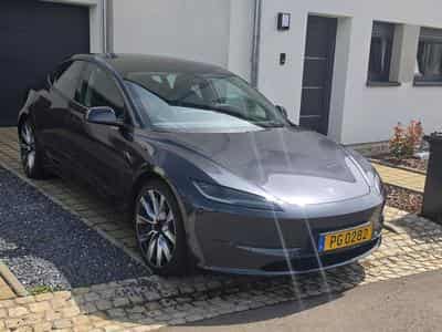 Tesla Model 3 Dual Motor / Long Range / AWD (2024) - Photo 1