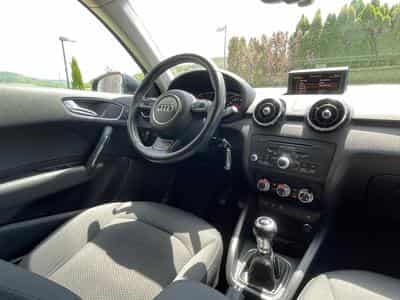 Audi A1 1.2 TFSI Sportback S-Line (2013) - Photo 6
