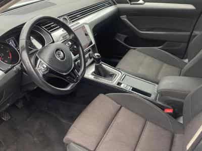 VW Passat COMFORTLINE (2018) - Photo 10