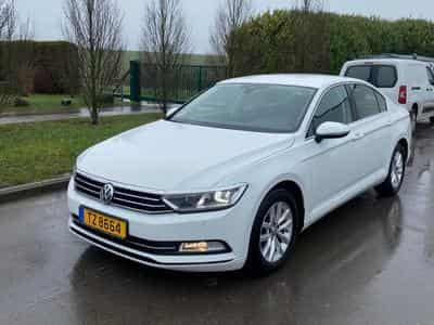 VW Passat COMFORTLINE (2018) - Photo 14