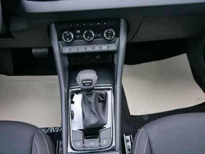 Skoda Karoq Selection 2.0 TDI DSG 4x4 (2026) - Foto 11