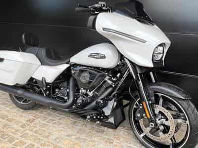 Harley-Davidson Street Glide (2024) - Photo 1