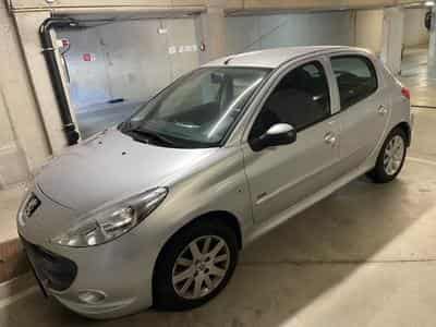 Peugeot 206+ (2011) - Photo 1