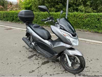 Honda PCX (2011) - Photo 1