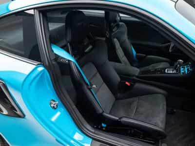Porsche 911 GT2 RS Weissach (2018) - Photo 1