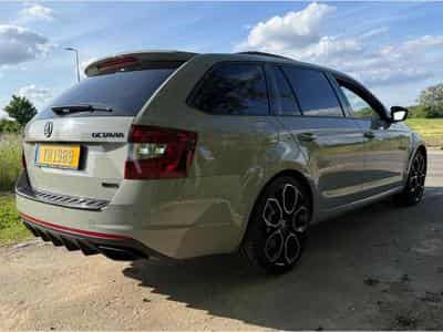 Skoda Octavia RS 245 (2018) - Photo 4