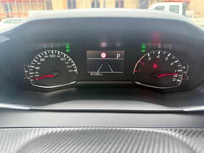 Peugeot 208 1.2 PureTech 100 EAT8 Allure (2022) - Foto 15