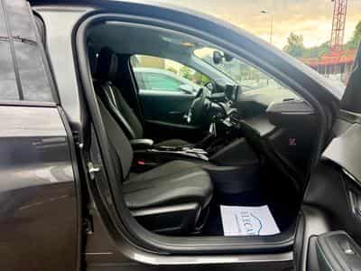 Peugeot 208 1.2 PureTech 100 EAT8 Allure (2022) - Foto 9