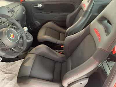 Abarth 695 695 Competizione (2024) - Photo 6