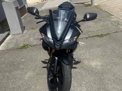 Yamaha YZF-R 125 (2017) - Foto 1