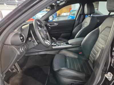 Alfa-Romeo Giulia VELOCE 2.0 TURBO 16 V  280 CV Q4 (2024) - Photo 6