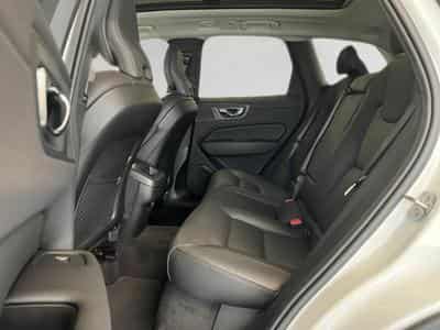 Volvo XC60 Plus Dark (2024) - Foto 15