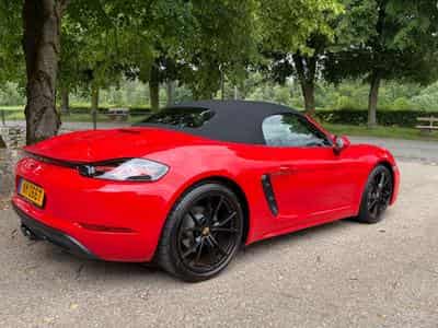 Porsche 718 (2024) - Photo 2