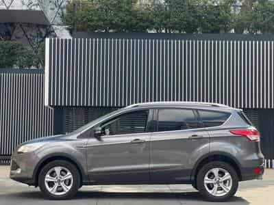 Ford Kuga 4X4 / AUTOMATIQUE / DIESEL (2014) - Photo 8