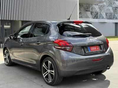 Peugeot 208 GT LINE / LED / CAMERA / NAVI / (2018) - Photo 10