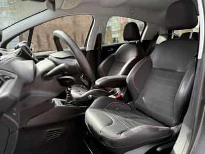 Peugeot 208 GT LINE / LED / CAMERA / NAVI / (2018) - Photo 15