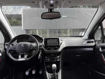 Peugeot 208 GT LINE / LED / CAMERA / NAVI / (2018) - Photo 12