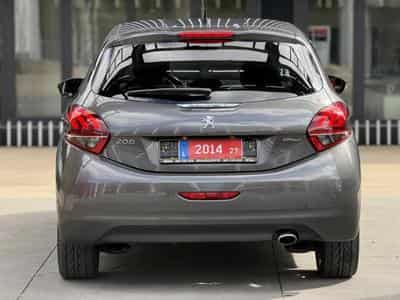 Peugeot 208 GT LINE / LED / CAMERA / NAVI / (2018) - Photo 6