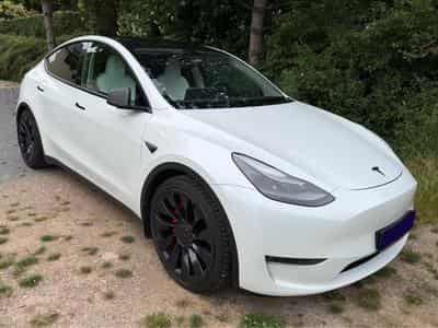 Tesla Model Y Performance (2023) - Foto 1