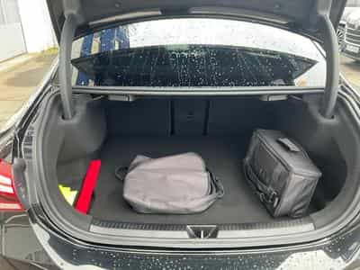 Mercedes A 250 e AMG Line e PlugIn Hybrid Pano 360 Kamera (2023) - Foto 6