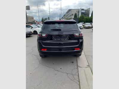 Jeep Compass 1.5 TURBO HYBRID 130 CV SUMMIT (2025) - Foto 4