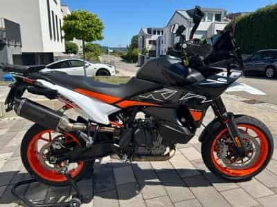 KTM SMT 890 (2023) - Photo 1