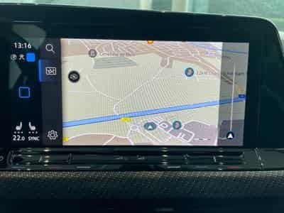 VW Golf 2.0 TSI VIII R Audio HARMAN/KARDON (2023) - Foto 3