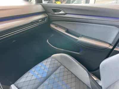 VW Golf 2.0 TSI VIII R Audio HARMAN/KARDON (2023) - Foto 9