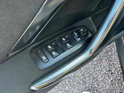 Peugeot 2008 2008 Allure *Navi*Teilleder*SHZ*LED*Euro6* (2016) - Foto 13