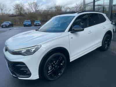 VW Tiguan Tiguan 2.0TSI 4Motion R-Line Pano AHK 360 HUD IQ (2024) - Photo 1