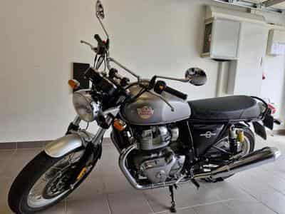 Royal Enfield Interceptor (2022) - Photo 1