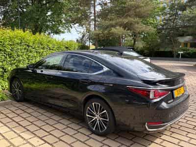 Lexus ES 300h Executive Line (2023) - Photo 3