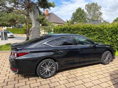 Lexus ES 300h Executive Line (2023) - Photo 2