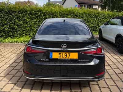 Lexus ES 300h Executive Line (2023) - Photo 4