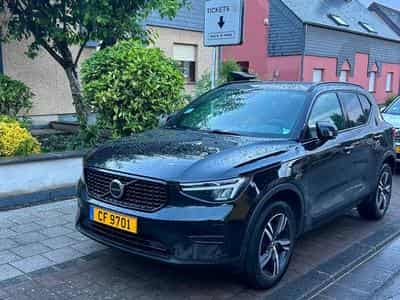 Volvo XC40 Core B3 (2023) - Photo 1