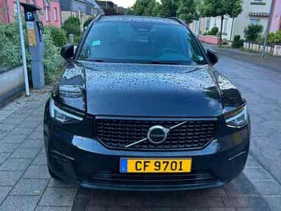 Volvo XC40 Core B3 (2023) - Photo 2