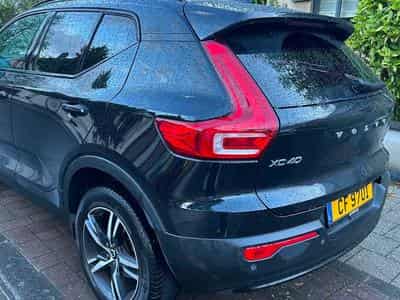 Volvo XC40 Core B3 (2023) - Photo 4
