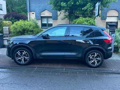 Volvo XC40 Core B3 (2023) - Photo 5