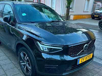 Volvo XC40 Core B3 (2023) - Photo 6