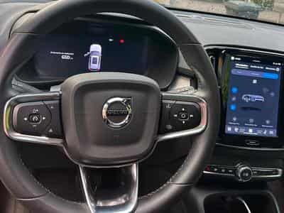 Volvo XC40 Core B3 (2023) - Photo 9