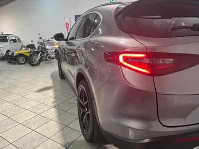 Alfa-Romeo Stelvio Stelvio 2.0 Turbo 16V AT8-Q4 First Edition (2018) - Photo 11