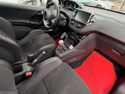Peugeot 208 Gti By Peugeot Sport (2017) - Foto 11